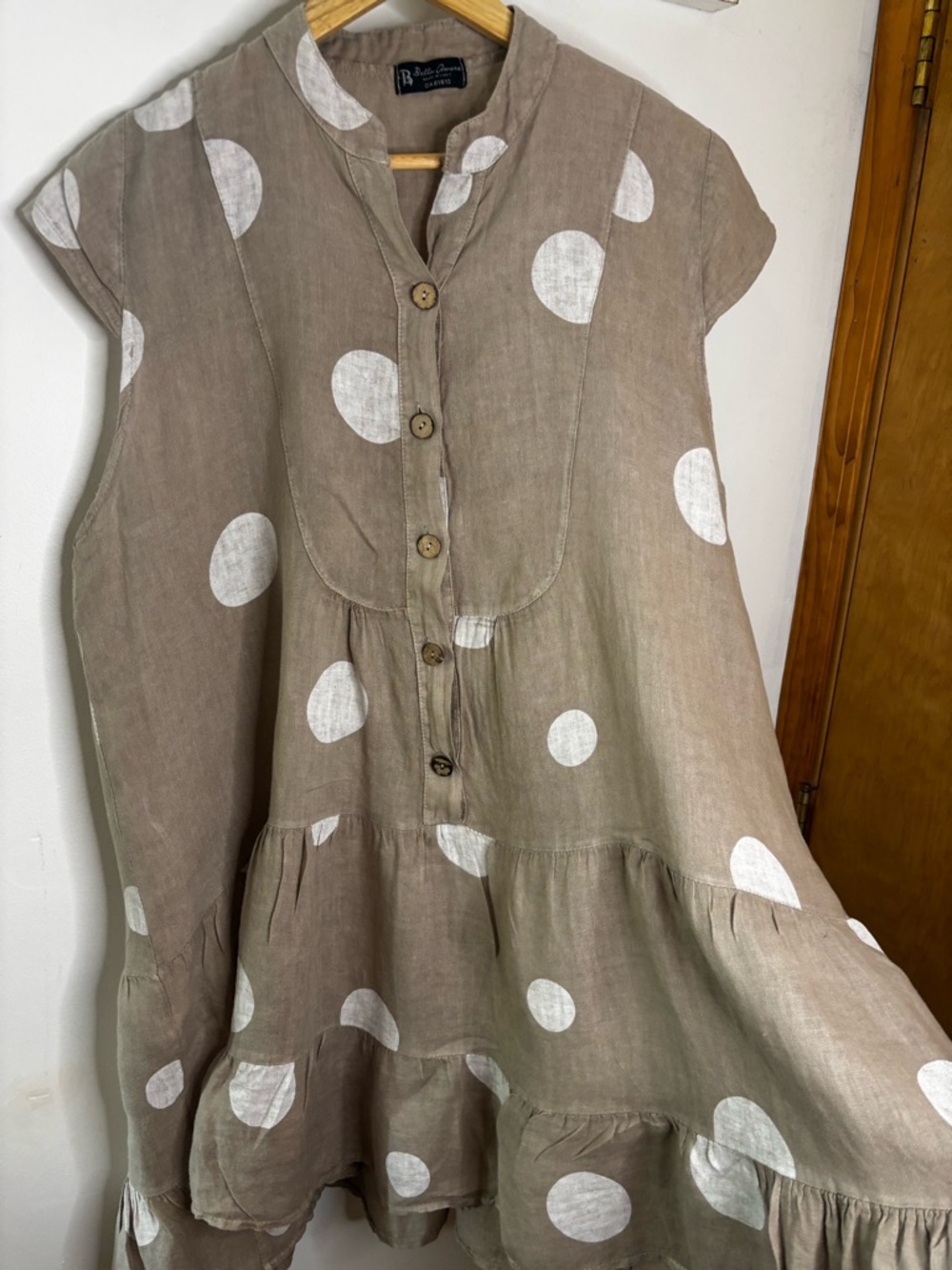 Bella Amore Relaxed Polka Dot Linen Dress - Taupe with White Dots - Picture 4 of 6